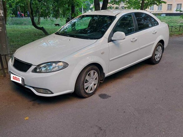 2015 Daewoo Gentra II, белый, 450000 рублей