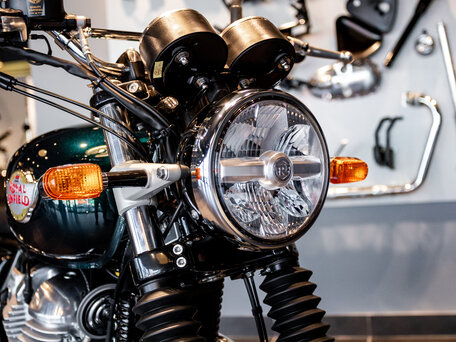 2026 Royal Enfield Interceptor, зелёный, 689000 рублей, вид 5