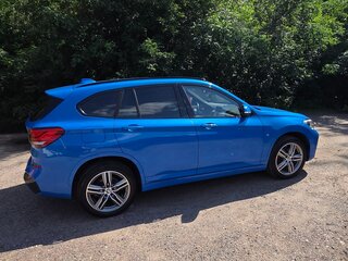 2021 BMW X1 18d xDrive II (F48) Рестайлинг, синий, 3730000 рублей, вид 2