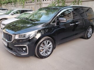 2019 Kia Carnival III, чёрный, 2900000 рублей, вид 1