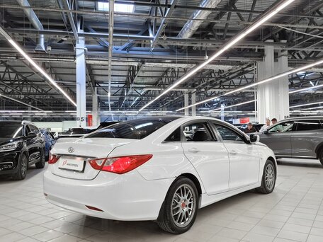 2012 Hyundai Sonata VI (YF), белый, 829000 рублей, вид 3