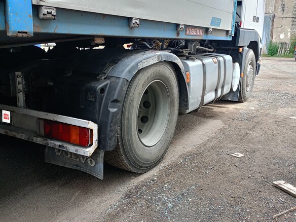 1999 Volvo FH, белый, 3300000 рублей - вид 6