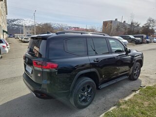 2021 Toyota Land Cruiser 300 Series, чёрный, 14300000 рублей, вид 3