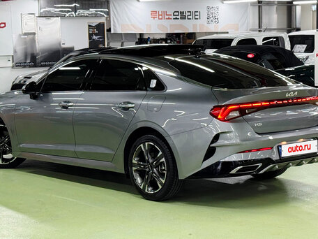 2021 Kia K5 III, серый, 2215000 рублей, вид 4
