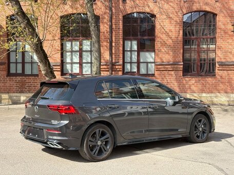 2023 Volkswagen Golf VIII, серый, 2070000 рублей, вид 5