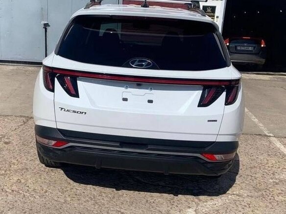 2021 Hyundai Tucson IV, белый, 3150000 рублей - вид 2