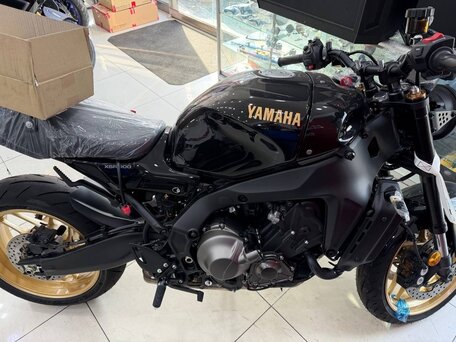 2025 Yamaha XSR900, чёрный, 1699999 рублей, вид 4