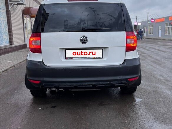 2012 Skoda Yeti I, белый, 850000 рублей - вид 4