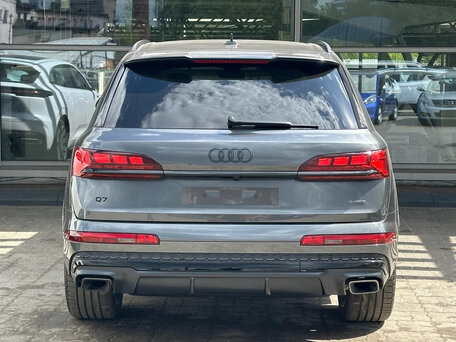 2025 Audi Q7 50 TDI II (4M) Рестайлинг 2, серый, 12370000 рублей, вид 5