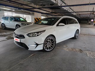 2021 Kia Ceed III Рестайлинг, белый, 1399999 рублей, вид 3