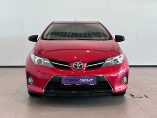 2013 Toyota Auris II, красный, 1160000 рублей, вид 2