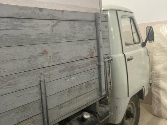1997 УАЗ 3303, серый, 400000 рублей