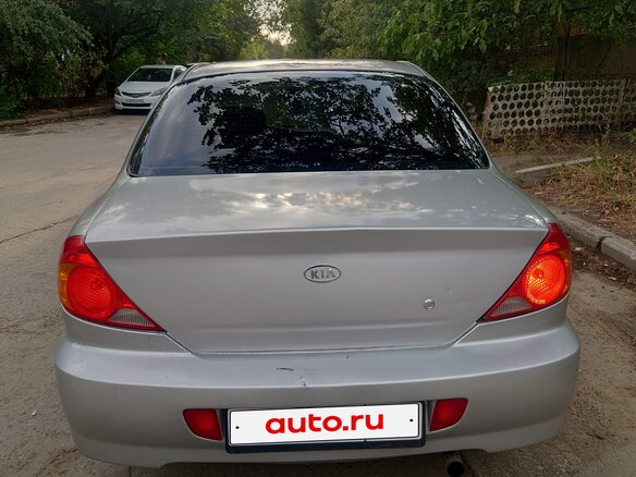 2005 Kia Spectra I Рестайлинг 2, серебристый, 200000 рублей - вид 4