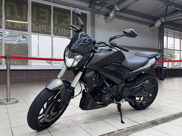 2020 Bajaj Dominar 400, чёрный, 305000 рублей - вид 1