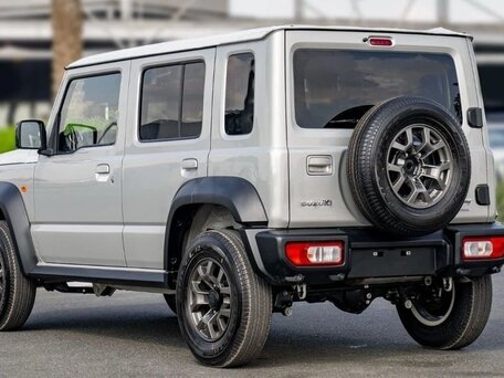 2025 Suzuki Jimny Sierra IV, серебристый, 3000000 рублей, вид 3