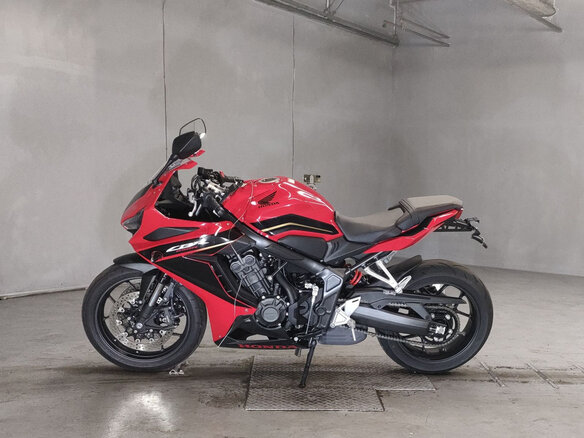 2023 Honda CBR 650R, красный, 890000 рублей - вид 1