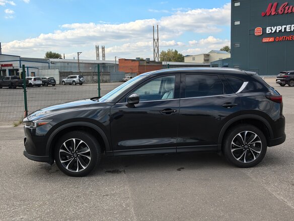 2022 Mazda CX-5 II Рестайлинг, чёрный, 3690000 рублей - вид 1