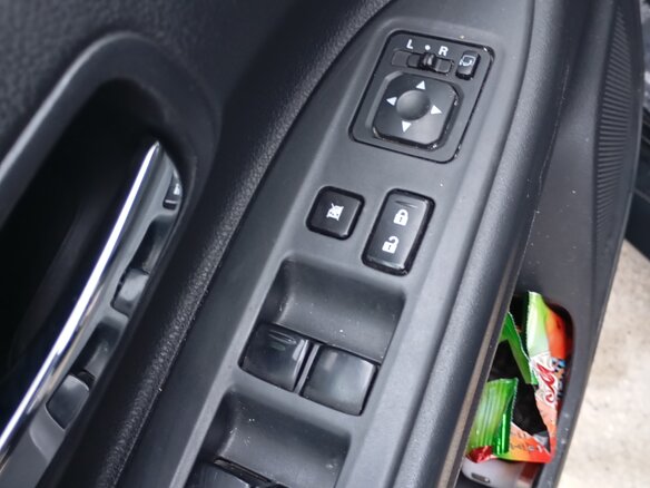 2012 Mitsubishi Outlander III, чёрный, 1200000 рублей - вид 14