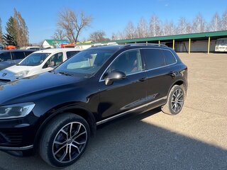 2015 Volkswagen Touareg II Рестайлинг, чёрный, 2700000 рублей, вид 4