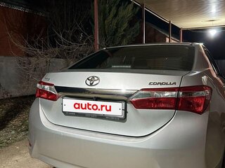 2015 Toyota Corolla XI (E160, E170, E180), серебристый, 1250000 рублей, вид 2
