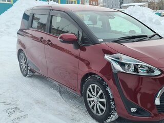 2019 Toyota Sienta II Рестайлинг, красный, 1610000 рублей, вид 2