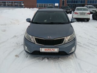 2013 Kia Rio 5-speed III, голубой, 650000 рублей, вид 1
