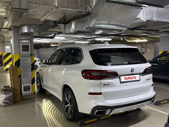 2020 BMW X5 40i IV (G05/G18), белый, 6500000 рублей - вид 15