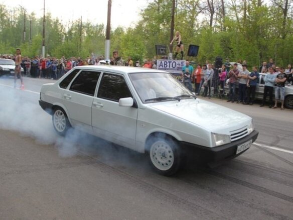 1998 Lada (ВАЗ) 21099, белый, 349999 рублей