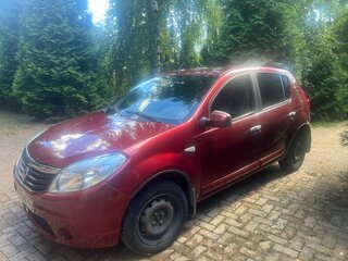 2011 Renault Sandero I, красный, 330000 рублей, вид 1