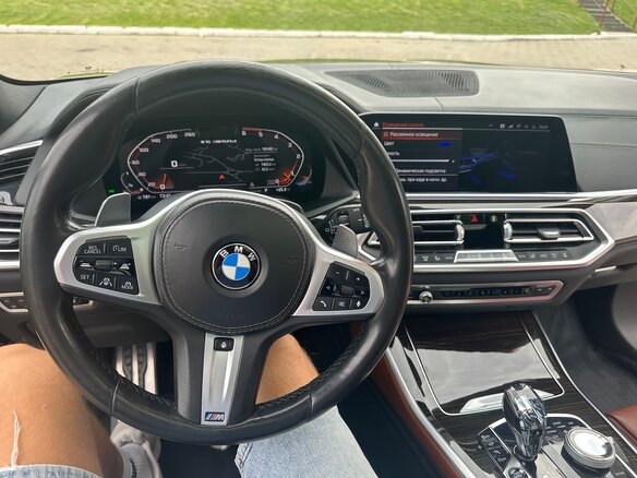 2018 BMW X5 M50d IV (G05/G18), пурпурный, 4990000 рублей - вид 9