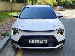 2022 Kia Niro I Рестайлинг, белый, 1420000 рублей, вид 3
