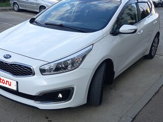2018 Kia Ceed II Рестайлинг, белый, 1250000 рублей, вид 1