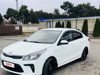 2017 Kia Rio IV, белый, 1500000 рублей, вид 1