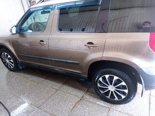 2010 Skoda Yeti I, коричневый, 700000 рублей, вид 2