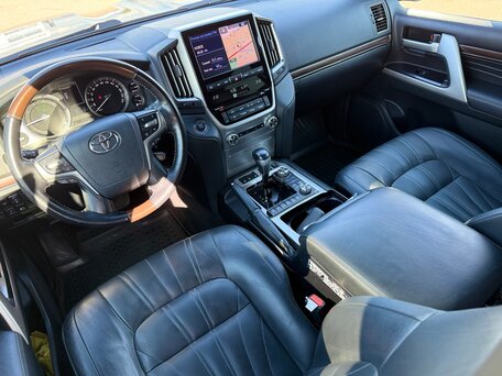 2020 Toyota Land Cruiser 200 Series Рестайлинг 2, чёрный, 8750000 рублей, вид 5