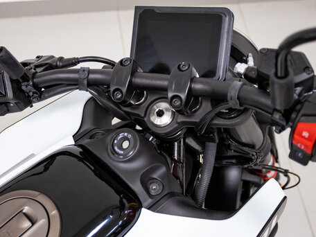 2024 Husqvarna Vitpilen 401, белый, 649000 рублей, вид 4