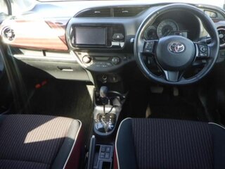 2019 Toyota Vitz III (XP130) Рестайлинг 2, белый, 1070000 рублей, вид 5