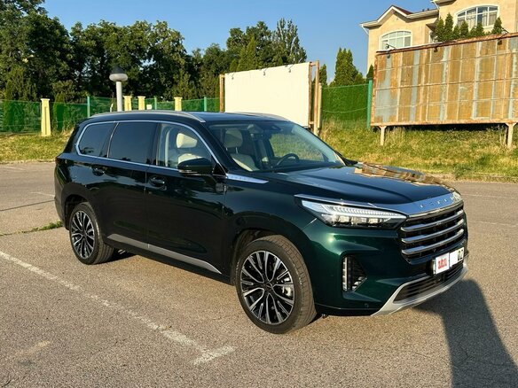 2022 Exeed VX I, зелёный, 4000000 рублей - вид 3