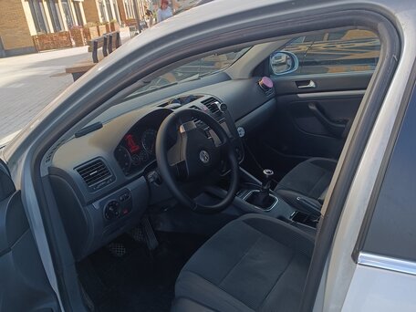 2009 Volkswagen Golf V, серебристый, 360000 рублей, вид 5