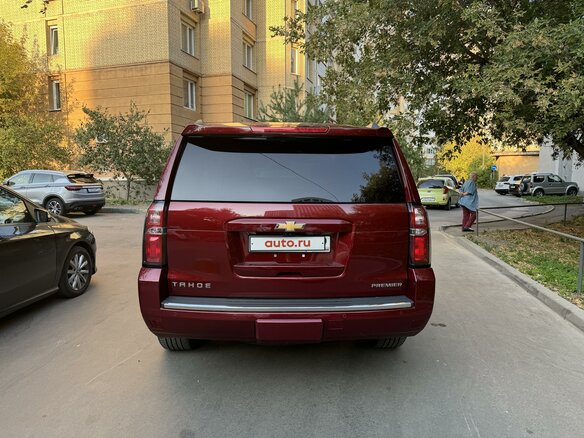 2018 Chevrolet Tahoe IV, красный, 3700000 рублей - вид 13