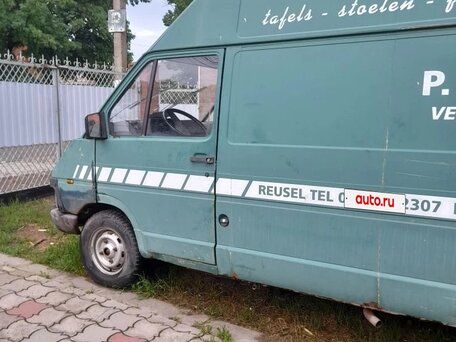 1988 Renault Trafic, зелёный, 90000 рублей, вид 1