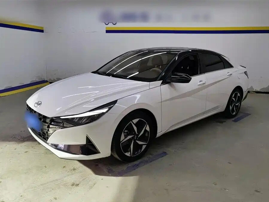 Открыть фотографии: Hyundai Elantra VII (CN7)