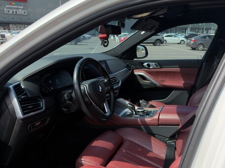 2019 BMW X6 30d III (G06), белый, 5750000 рублей, вид 5