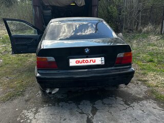 1993 BMW 3 серии 316i III (E36), чёрный, 135000 рублей, вид 4