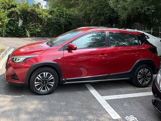 2022 Toyota Yaris L X XP150 Рестайлинг, красный, 1210000 рублей, вид 3
