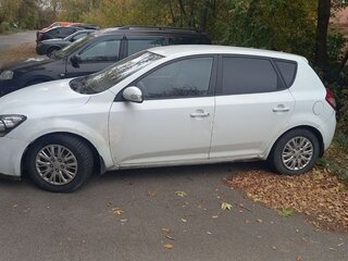 2011 Kia Ceed I Рестайлинг, белый, 550000 рублей, вид 4