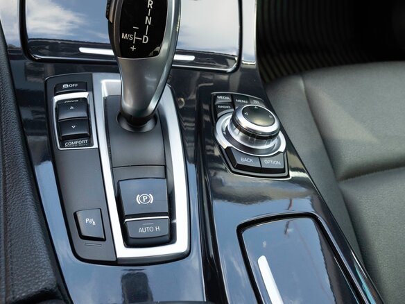 2015 BMW 5 серии 520i VI (F10/F11/F07) Рестайлинг, чёрный, 2600000 рублей - вид 16