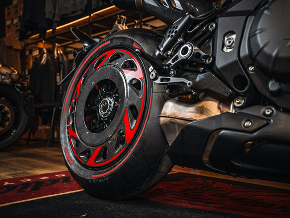 2024 MV Agusta Rush 1000, красный, 5390000 рублей - вид 13