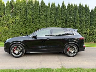 2015 Porsche Cayenne Turbo II Рестайлинг (958), чёрный, 3900000 рублей, вид 5