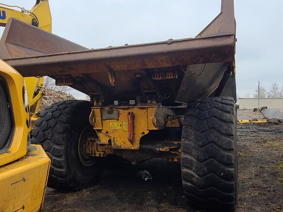 2021 Volvo A60H, жёлтый, 61000000 рублей - вид 6